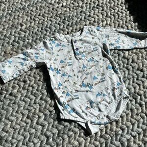 Indikidual yeti snowboard onesie